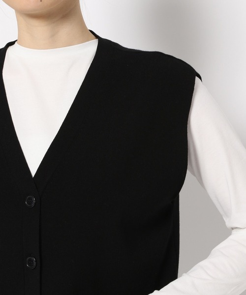 PAGEBOY（ページボーイ）の「Vネックカーデベスト（ベスト・レディース・ブラック/オフホワイト/グリーン・FREE）」の15枚目の写真