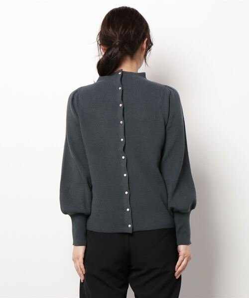 Te chichi（テチチ）の「バックボタン片畦パフニット（ニット/セーター・レディース・ブラウン/オフホワイト/チャコール・ﾌﾘ-）」の5枚目の写真