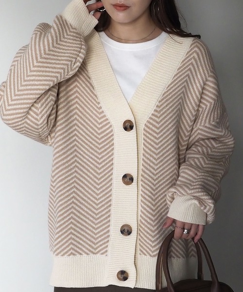 Riberry（リベリー）の「ジャガード深Vカーディガン（カーディガン/ボレロ・レディース・ブラック/ベージュ/ブルーグリーン・MEDIUM）」の2枚目の写真