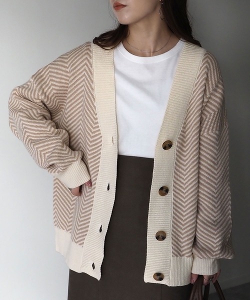 Riberry（リベリー）の「ジャガード深Vカーディガン（カーディガン/ボレロ・レディース・ブラック/ベージュ/ブルーグリーン・MEDIUM）」の11枚目の写真