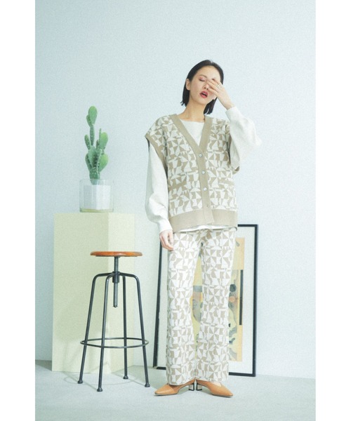 ROSE BUD(ローズバッド)の「ジャガードニットベスト(ベスト・レディース・ネイビー/ベージュ・ONE SIZE)」の10枚目の写真