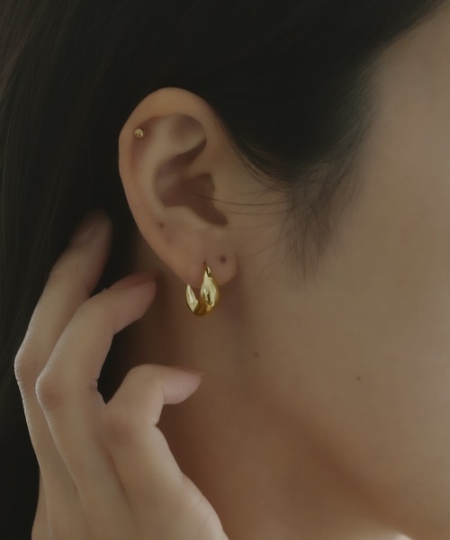 Geel（ギール）の「Geel/Silver925 シルバー・ゴールドフープピアス（ピアス（両耳用）・レディース・シルバー/ゴールド・FREE）」の2枚目の写真