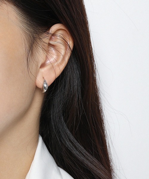 Geel（ギール）の「Geel/Silver925 シルバー・ゴールドフープピアス（ピアス（両耳用）・レディース・シルバー/ゴールド・FREE）」の5枚目の写真