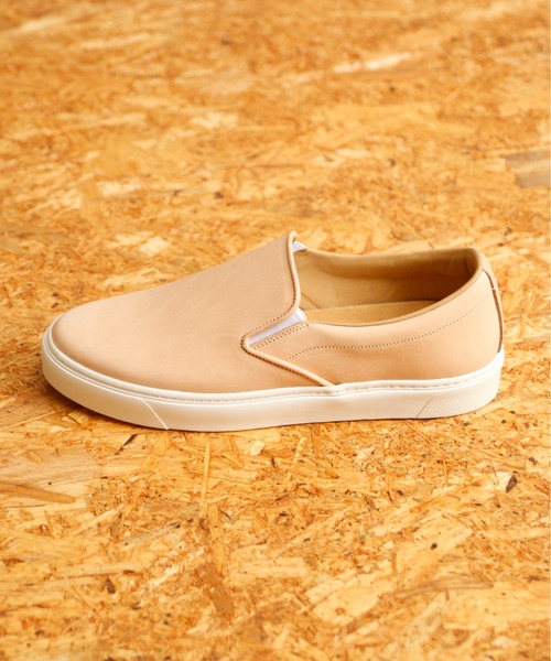 TOSS(トス)の「TOSS トス / Lance ランス 栃木レザー ビブラムソール レザースリッポンスニーカー / TS149-6A(スリッポン・メンズ・カーキ/キャメル/レッド/ナチュラル/ブラウン・10/7/9/8/5/6)」の8枚目の写真