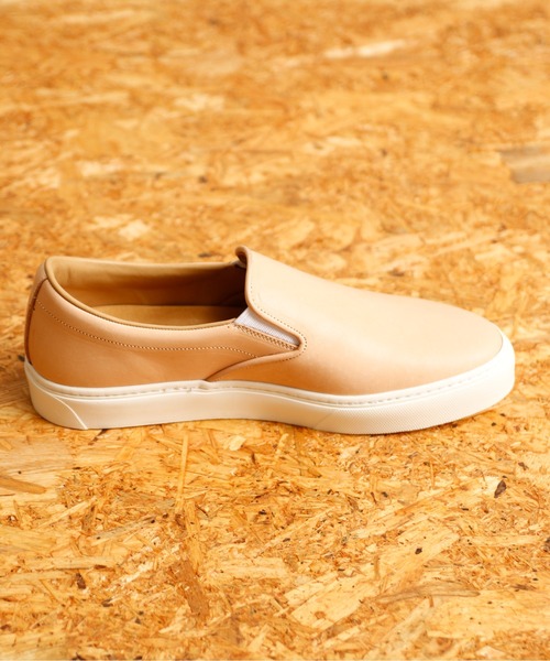 TOSS(トス)の「TOSS トス / Lance ランス 栃木レザー ビブラムソール レザースリッポンスニーカー / TS149-6A(スリッポン・メンズ・カーキ/キャメル/レッド/ナチュラル/ブラウン・10/7/9/8/5/6)」の9枚目の写真