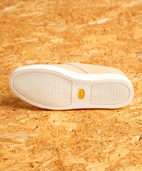 TOSS(トス)の「TOSS トス / Lance ランス 栃木レザー ビブラムソール レザースリッポンスニーカー / TS149-6A(スリッポン・メンズ・カーキ/キャメル/レッド/ナチュラル/ブラウン・10/7/9/8/5/6)」の10枚目の写真