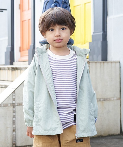 b・ROOM(ビールーム)の「【撥水加工】エブリデイマウンテンパーカ(収納ケース付き)(ブルゾン・キッズ・ライラック/オレンジ/ピンク/カーキ/ブルーグレー/ライトベージュ/ミント/ベージュ/ラベンダー/ネイビー・100cm/120cm/130cm/140cm/110cm)」の6枚目の写真