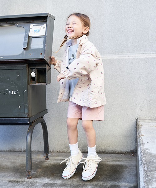 b・ROOM(ビールーム)の「【撥水加工】エブリデイマウンテンパーカ(収納ケース付き)(ブルゾン・キッズ・ライラック/オレンジ/ピンク/カーキ/ブルーグレー/ライトベージュ/ミント/ベージュ/ラベンダー/ネイビー・100cm/120cm/130cm/140cm/110cm)」の13枚目の写真