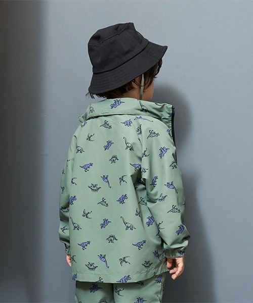 b・ROOM(ビールーム)の「【撥水加工】エブリデイマウンテンパーカ(収納ケース付き)(ブルゾン・キッズ・ライラック/オレンジ/ピンク/カーキ/ブルーグレー/ライトベージュ/ミント/ベージュ/ラベンダー/ネイビー・100cm/120cm/130cm/140cm/110cm)」の14枚目の写真