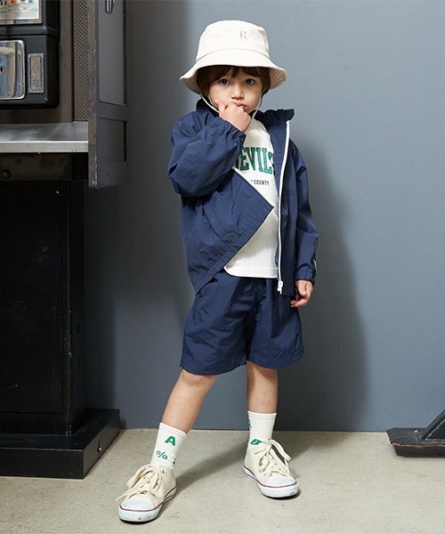 b・ROOM(ビールーム)の「【撥水加工】エブリデイマウンテンパーカ(収納ケース付き)(ブルゾン・キッズ・ライラック/オレンジ/ピンク/カーキ/ブルーグレー/ライトベージュ/ミント/ベージュ/ラベンダー/ネイビー・100cm/120cm/130cm/140cm/110cm)」の15枚目の写真