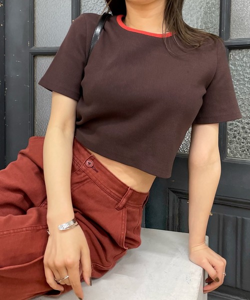 WHO'S WHO gallery（フーズフーギャラリー）の「リブバイカラートップス（Tシャツ/カットソー・レディース・ブラウン/オフホワイト/サックスブルー/ブラック・FREE）」の3枚目の写真