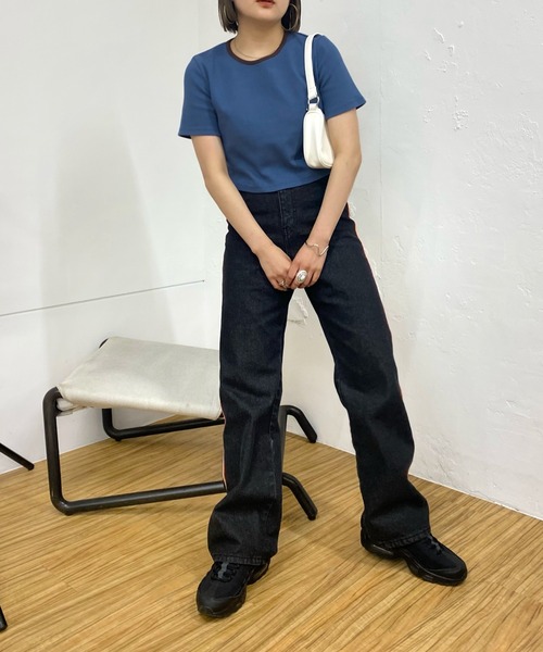 WHO'S WHO gallery（フーズフーギャラリー）の「リブバイカラートップス（Tシャツ/カットソー・レディース・ブラウン/オフホワイト/サックスブルー/ブラック・FREE）」の13枚目の写真