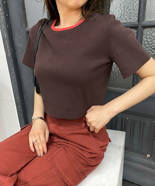 WHO'S WHO gallery（フーズフーギャラリー）の「リブバイカラートップス（Tシャツ/カットソー・レディース・ブラウン/オフホワイト/サックスブルー/ブラック・FREE）」の14枚目の写真