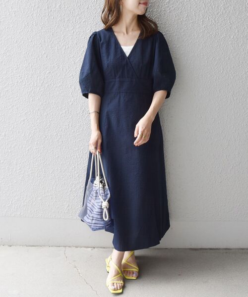 SHIPS any（シップス エニィ）の「SHIPS any:〈ウォッシャブル〉ミニ サッカー カシュクール ワンピース◇（ワンピース・レディース・ネイビー/オレンジ・ONE SIZE）」の2枚目の写真