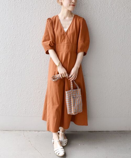 SHIPS any（シップス エニィ）の「SHIPS any:〈ウォッシャブル〉ミニ サッカー カシュクール ワンピース◇（ワンピース・レディース・ネイビー/オレンジ・ONE SIZE）」の4枚目の写真