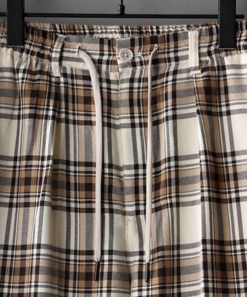 SITRY（シトリー）の「T/R wide tapered pants/TR タック ワイド テーパード パンツ（スラックス・メンズ・ブラック/ホワイト系その他/ブラック系その他/グレー系その他/ブラウン系その他/ベージュ系その他/グレー系その他2・M/L）」の12枚目の写真