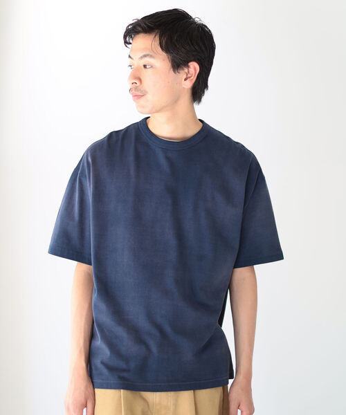 BEAMS（ビームス）の「BEAMS / ルーズフィット フェード Tシャツ（Tシャツ/カットソー・メンズ・ブラック/ネイビー/レッド・S/M/L/XL）」の2枚目の写真