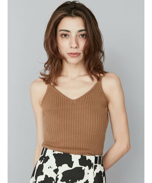 EVRIS(エヴリス)の「ダブルストラップニットキャミソール(ニット/セーター・レディース・ブラック/ブラウン/グリーン・FREE)」の20枚目の写真