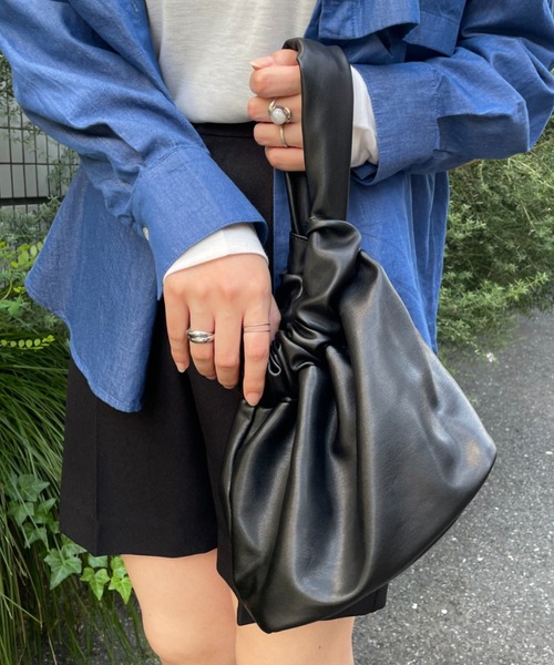 CIAOPANIC(チャオパニック)の「ソフトワンハンドルバッグ(ハンドバッグ・レディース・ブラック/アイボリー/イエロー・FREE)」の2枚目の写真