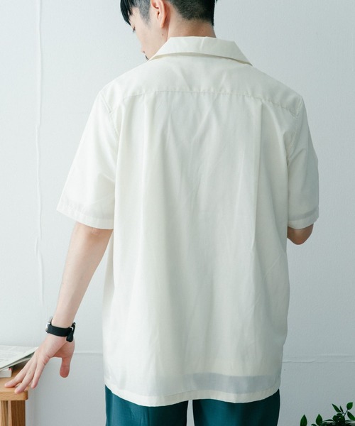 ITEMS URBANRESEARCH（アイテムズ アーバンリサーチ）の「『UR TECH Smart Linen Touch』EASYケアOPカラー半袖シャツ（シャツ/ブラウス・メンズ・ベージュ/ネイビー/オフホワイト/ブルー・MEDIUM/LARGE）」の9枚目の写真