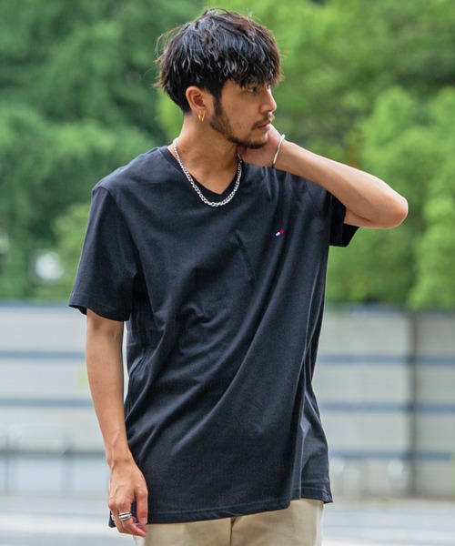 TOMMY HILFIGER(トミーヒルフィガー)の「『TOMMY HILFIGER/トミーヒルフィガー』V NECK SS TEE(Tシャツ/カットソー・メンズ・ホワイト/ブラック/ヘザーグレー/ダークネイビー・M/L/S/XL)」の3枚目の写真