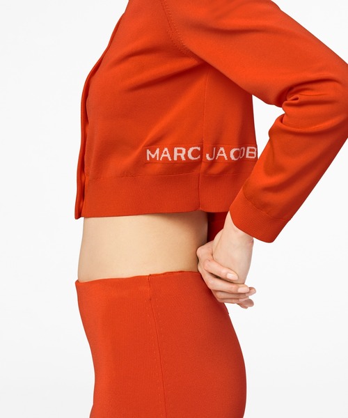 MARC JACOBS（マークジェイコブス）の「THE CROPPED CARDIGAN / ザ クロプト カーディガン（カーディガン/ボレロ・レディース・オレンジ・S/M/L/XS）」の7枚目の写真