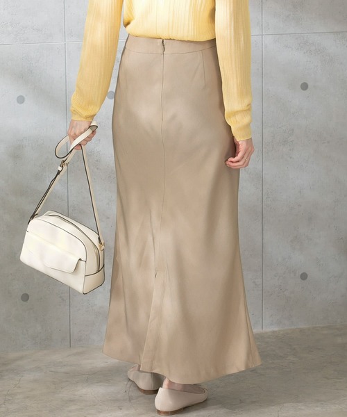 URBAN RESEARCH ROSSO WOMEN(アーバンリサーチ ロッソ)の「ポケットタイトナロースカート(スカート・レディース・ベージュ/ネイビー/パープル系その他・38/36)」の6枚目の写真