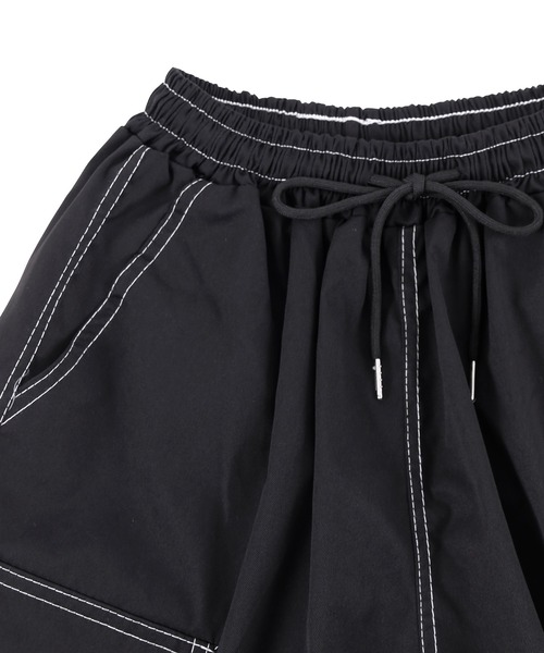 Figments（フィグメンツ）の「ステッチカーゴショートパンツ（その他パンツ・レディース・ブラック・MEDIUM/LARGE）」の3枚目の写真