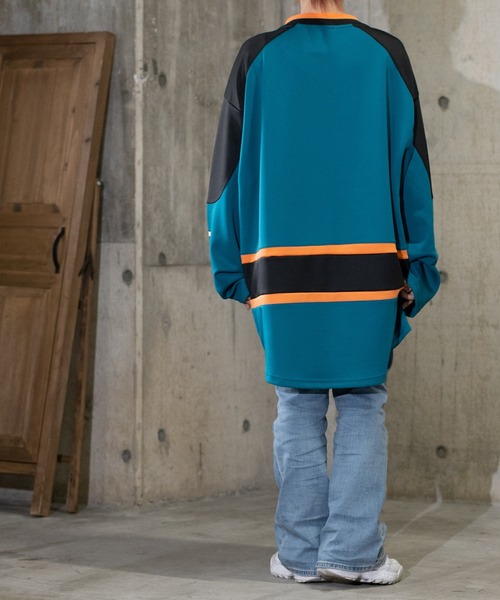 JOHN'S CLOSET(ジョンズクローゼット)の「【13】ロゴワッペン ビックシルエット ホッケーシャツ(その他トップス・メンズ・ホワイト/ブラック/ターコイズブルー・MEDIUM/LARGE)」の16枚目の写真