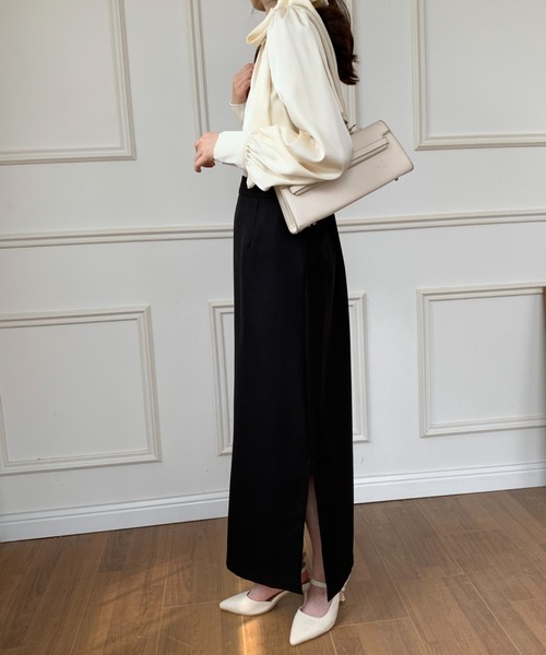 ECLIN(エクラン)の「サイドスリットハイウエストロングスカート(スカート・レディース・ブラック/ダークブラウン/ベージュ・S/M)」の15枚目の写真