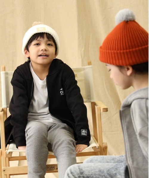 CAMP7(キャンプセブン)の「【CAMP7】ロゴジップパーカー(パーカー・キッズ・ブラック/グレー・120/130/105/140/150/160)」の1枚目の写真