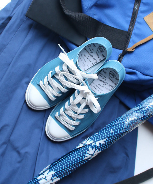 SPICE OF LIFE（スパイス オブ ライフ）の「【在庫限り】PVC レインスニーカー バイカラー ホワイト×グレー/ブルー×ホワイト（レインシューズ・レディース・ホワイト×グレー/ブルー/ブラウン・S/L/M）」の18枚目の写真