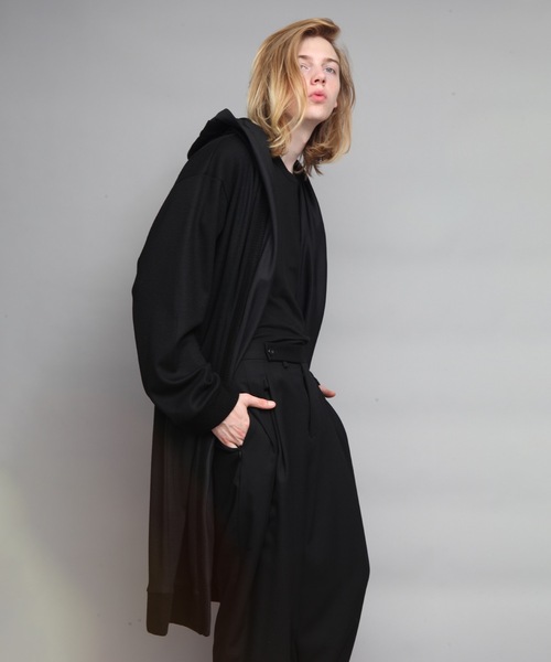 ato（アトウ）の「DRAPE HOOD LONG CARDIGAN（パーカー・メンズ・ブラック/カーキ・46/48）」の10枚目の写真