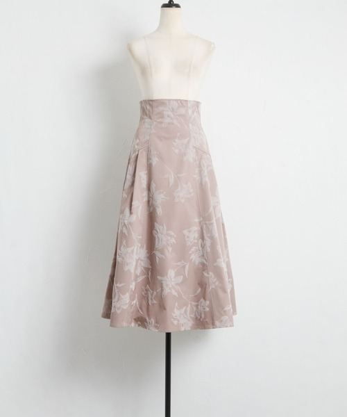 tocco closet（トッコ　クローゼット）の「フロッキーフラワーサイドタックドレープスカート（スカート・レディース・ベージュ/ブラック・M）」の19枚目の写真