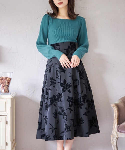 tocco closet（トッコ　クローゼット）の「フロッキーフラワーサイドタックドレープスカート（スカート・レディース・ベージュ/ブラック・M）」の6枚目の写真