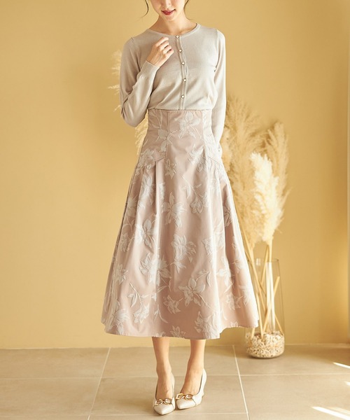 tocco closet（トッコ　クローゼット）の「フロッキーフラワーサイドタックドレープスカート（スカート・レディース・ベージュ/ブラック・M）」の14枚目の写真