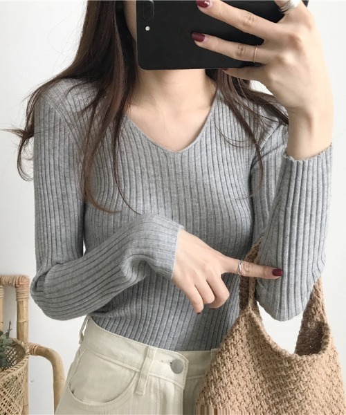 gossip！ロサンゼルス（ゴシップロサンゼルス）の「Vネックリブニット（ニット/セーター・レディース・ホワイト系その他/ベージュ/グレー/ピンク/ブラック/ブラウン/ワインレッド・FREE）」の5枚目の写真