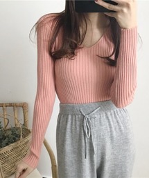 Vネックリブニット