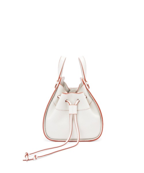 LOEWE（ロエベ）の「ハンモック ドローストリングバッグ ミニ（ソフトグレインカーフ）（ハンドバッグ・レディース・サンドベージュ・ONE SIZE）」の8枚目の写真