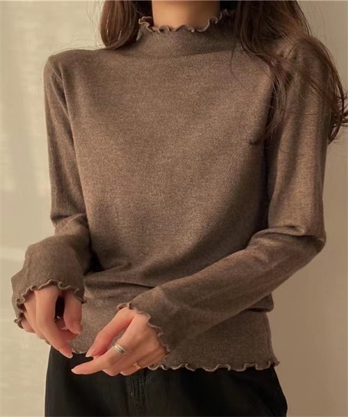 FREE STYLISTS(フリー スタイリスト)の「ハイネック メローニットブルオーバー(ニット/セーター・レディース・ベージュ/グレー/ブラウン/イエロー/グリーン/ホワイト/キャメル/ブラック/パープル/ブルー/ミント/ワイン/マスタード/チャコールグレー/ライトグリーン・FREE)」の4枚目の写真