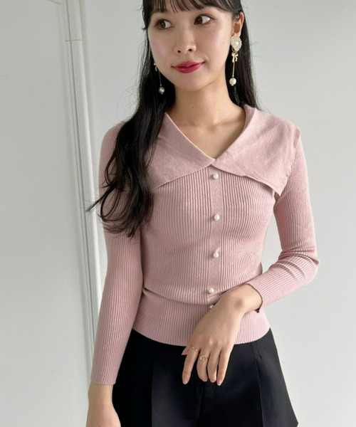 Loueme(ルエム)の「【23S/S 春夏新作】パールボタンデザインビッグカラートップス(ニット/セーター・レディース・ホワイト/ライトブルー/ブラック/ピンク・FREE)」の14枚目の写真