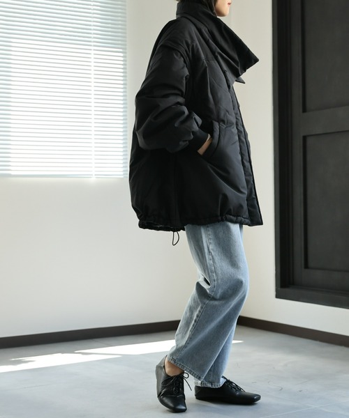 ap retro（アプレトロ）の「マフラー付きパディングブルゾン　袖取り外し　モンスターコート（ダウンジャケット/コート・レディース・ホワイト/ブラック/アイボリー・FREE）」の5枚目の写真