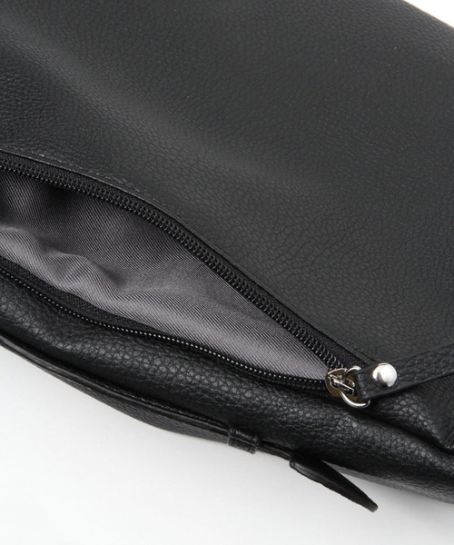 BAYFLOW（ベイフロー）の「ビッグボディーバッグ（ボディバッグ/ウエストポーチ・レディース・ブラック/アイボリー・FREE）」の7枚目の写真