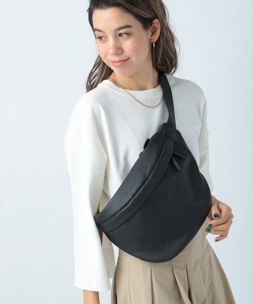 BAYFLOW（ベイフロー）の「ビッグボディーバッグ（ボディバッグ/ウエストポーチ・レディース・ブラック/アイボリー・FREE）」の16枚目の写真