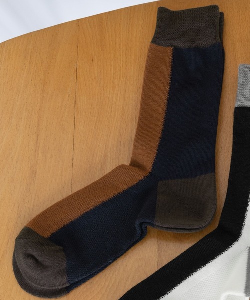 GLOBAL WORK(グローバルワーク)の「らくごこちフィットソックス/ロング/180616(ソックス/靴下・メンズ・ライトグレー/ホワイト系その他3/ホワイト/ダークブルー/ネイビー/ブルー系その他7/ブルー/グレー系その他6/ホワイト系その他2/グレー/ブルー系その他6/グレー系その他/ブラック/その他/ブラウン/グレー系その他5/グレー系その他4/ブラック系/グレー系その他7/ブラック系2/ブラック系1/チャコールグレー/ブルー系その他4/グレー系その他3/ダークグレー/ベージュ系その他5/グレー系4/ネイビー系6・FREE)」の22枚目の写真