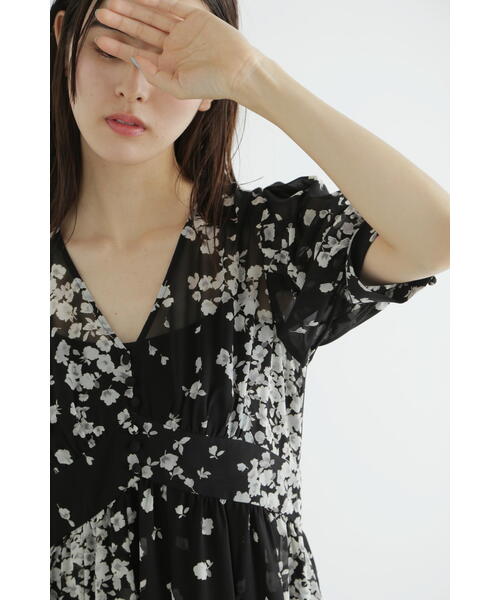 JILL STUART(ジルスチュアート)の「◆モノトーンフラワーワンピース(ワンピース・レディース・イエロー/ブラック・2/4)」の22枚目の写真