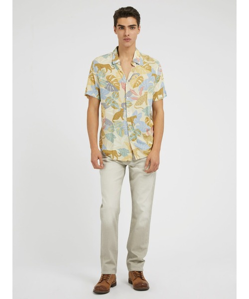 Guess（ゲス）の「Eco Rayon Jungle Leopard Shirt 半袖 シャツ（シャツ/ブラウス・メンズ・ライトイエロー・SMALL/MEDIUM/LARGE/X-LARGE）」の4枚目の写真
