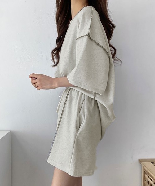 NinaetLina（ニナエリナ）の「カットソーセットアップ（ルームウェア/パジャマ・レディース・ブラック/グレー/ベージュ・M/L/XL）」の4枚目の写真