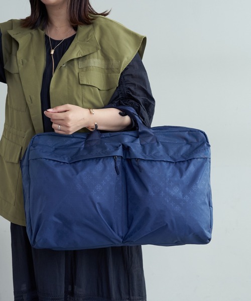 Daily russet(デイリー ラシット)の「モノグラム トラベルボストンバッグ(L)(ボストンバッグ・レディース・グレー/ブラック/カーキ/ネイビー/サンドベージュ・FREE)」の17枚目の写真