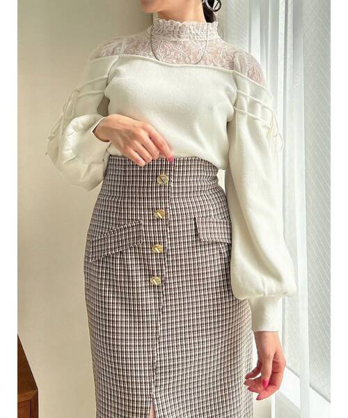 dazzlin（ダズリン）の「ハイウエストボタンIラインスカート（スカート・レディース・イエロー/ブラウン/ブラック/アイボリー/グリーン・SMALL/MEDIUM）」の11枚目の写真